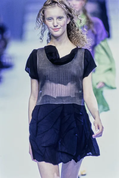 Look 93